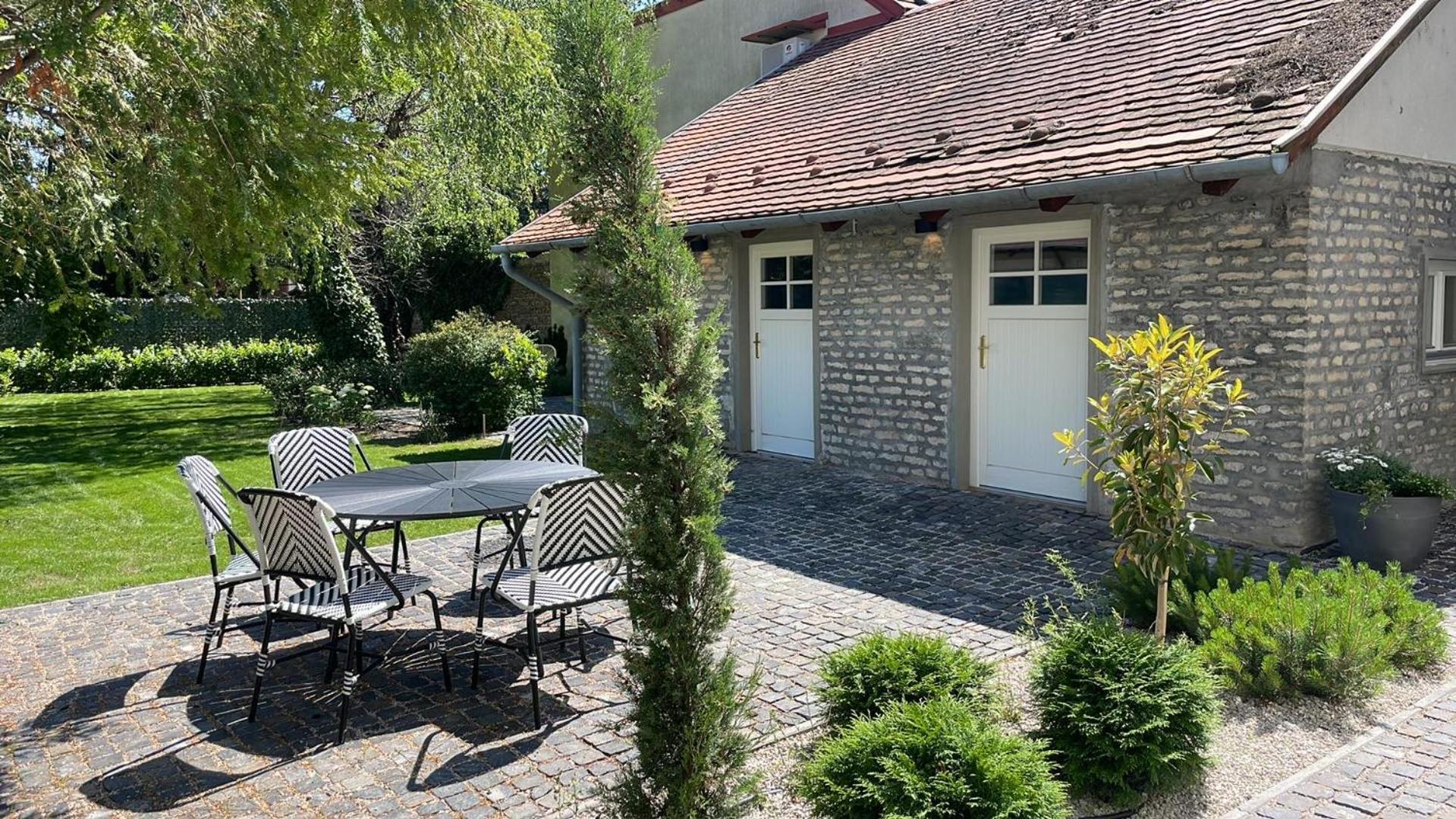 Villa Porcelaine Keszthely Luaran gambar